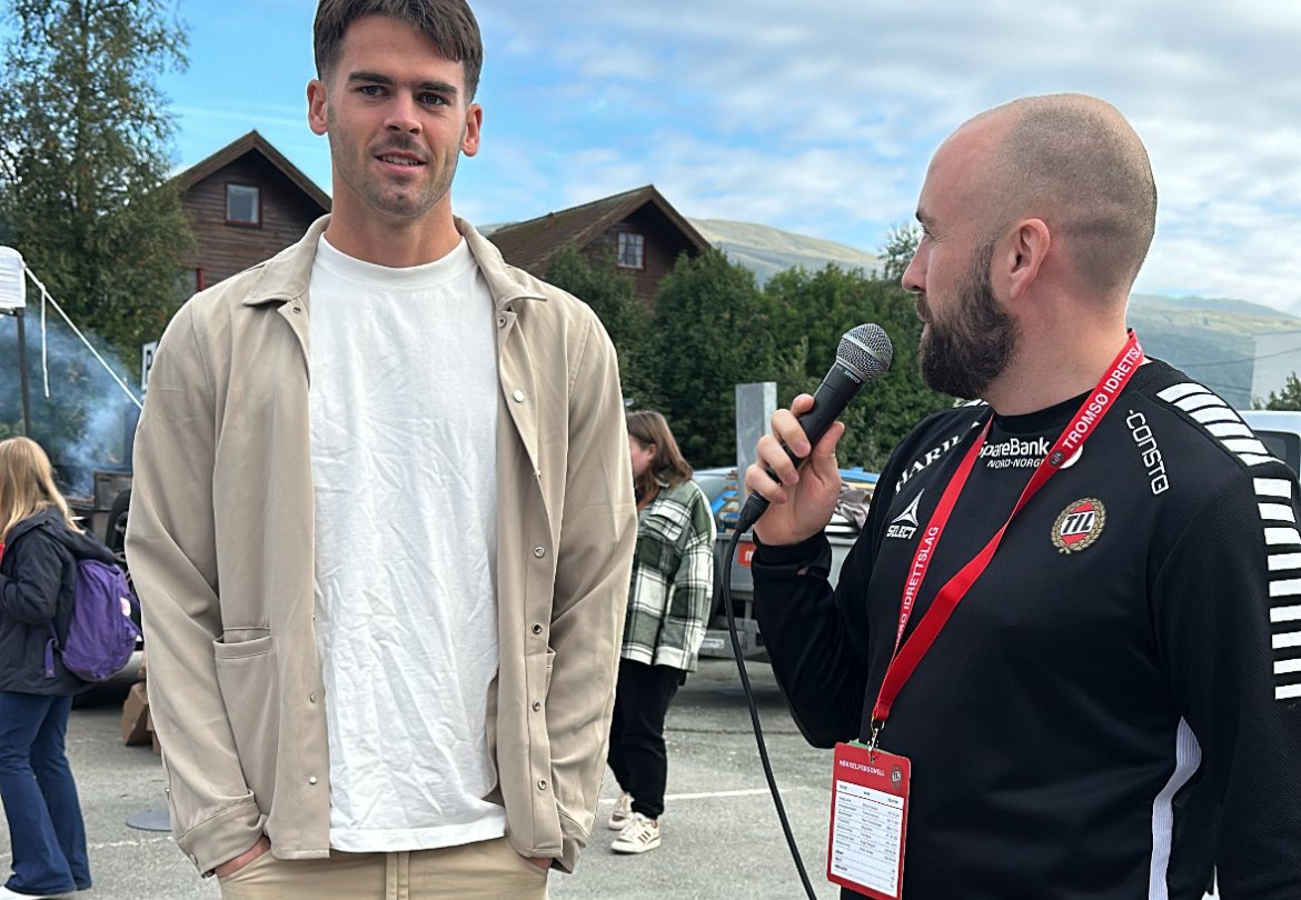 A-lagspiller Lasse Nordås fortalte de frammøtte hva han synes om å skulle se kampen fra tribunen.