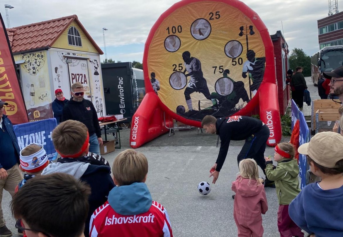 Altibox/Signal hadde fotballdart.